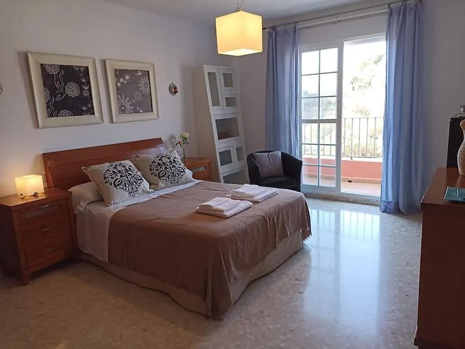 Casa Victoria. Adosado En Benajarafe. Villa